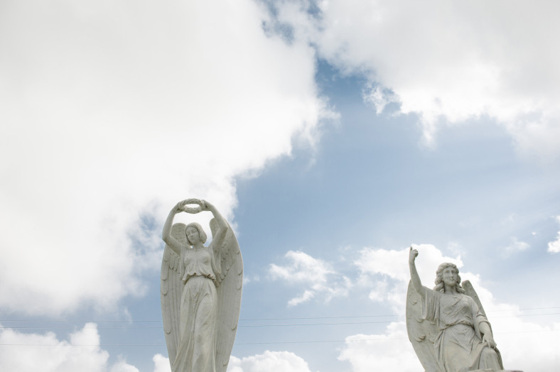 statues