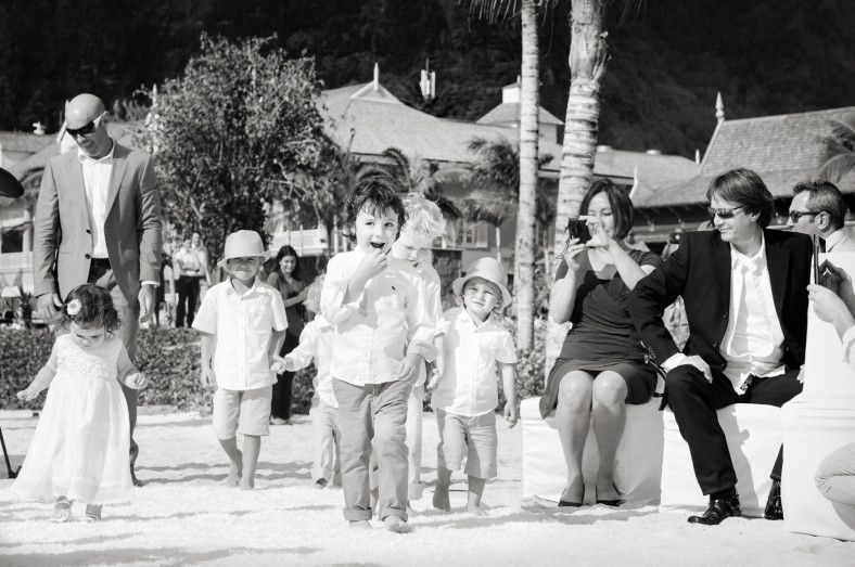 children at a wedding in Mauritius