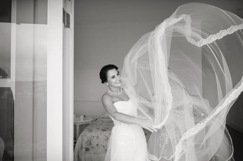 bride with veil