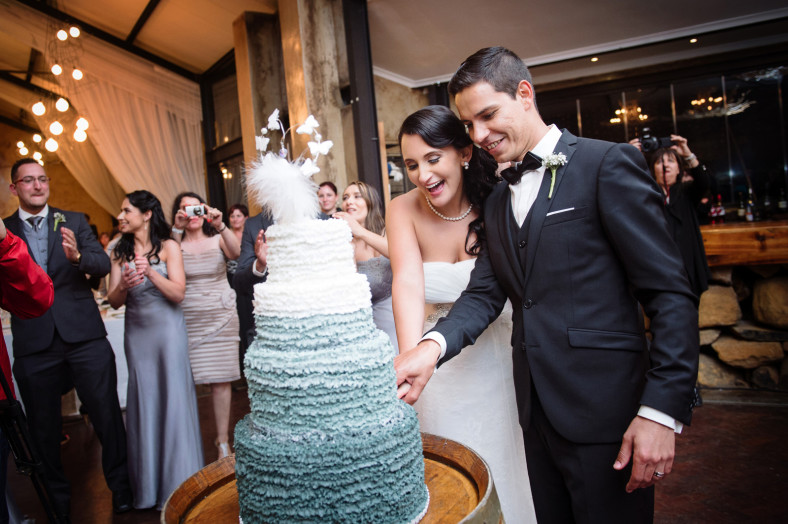 wedding cake with sparkle