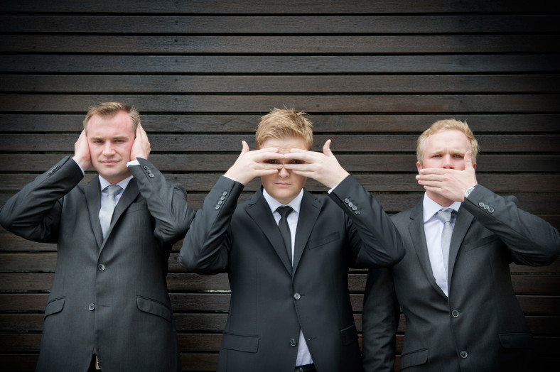 groom monkeys
