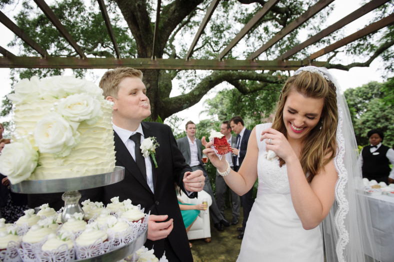groom messing cake