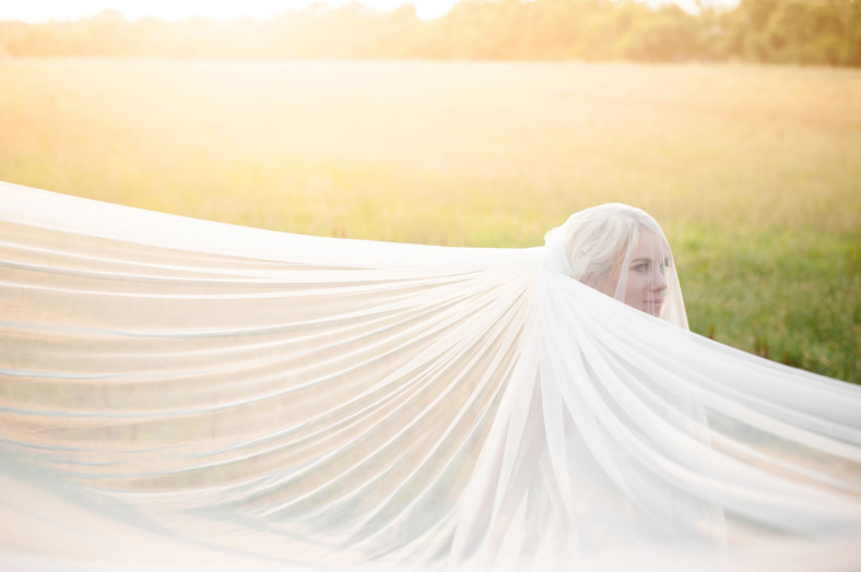 bride with veil