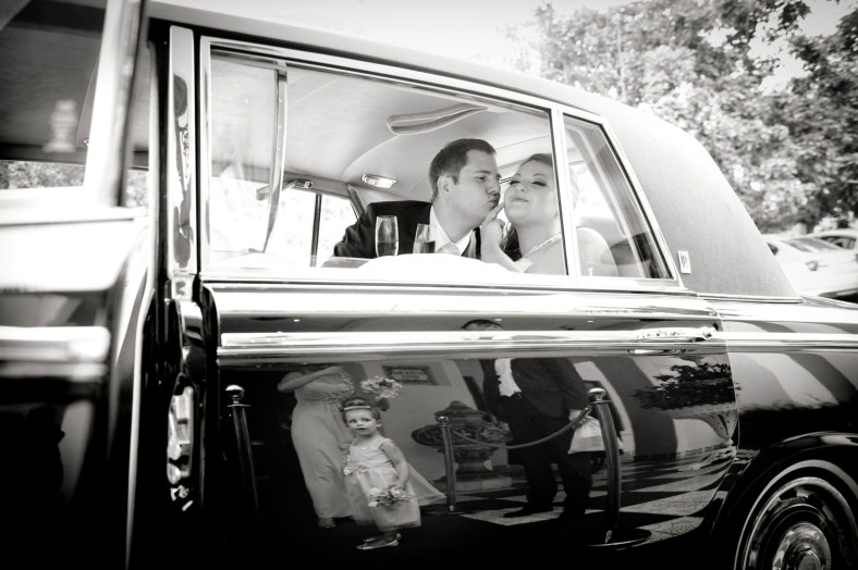 the oyster box hotel wedding photography couple in car