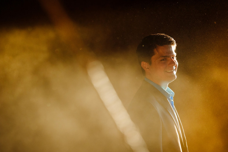 groom in dust
