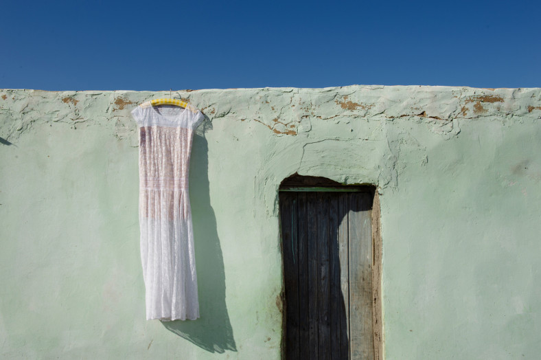 dress on hut