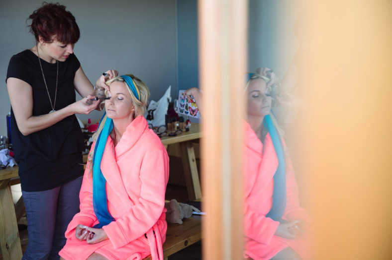 bride and make up artist