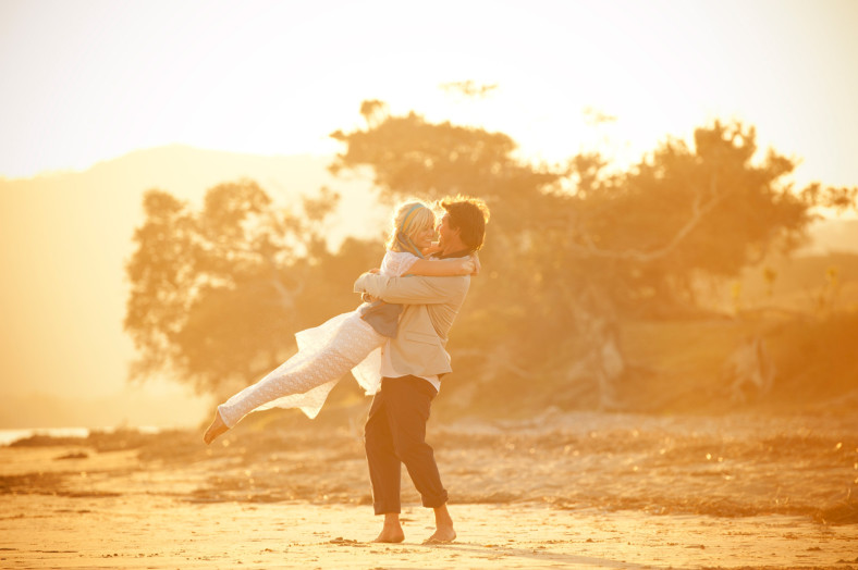bohemian beach wedding couple