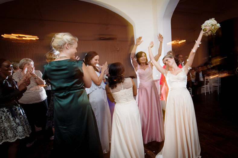 Catch the bouquet