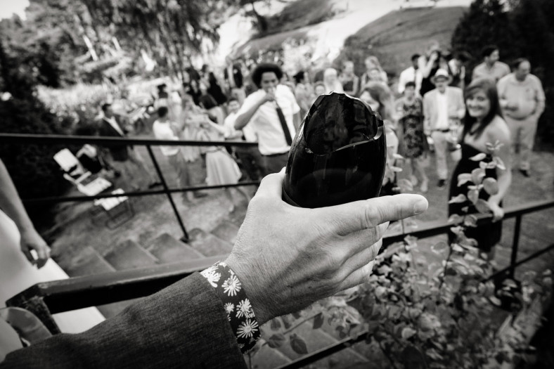 sobrage broken bottle