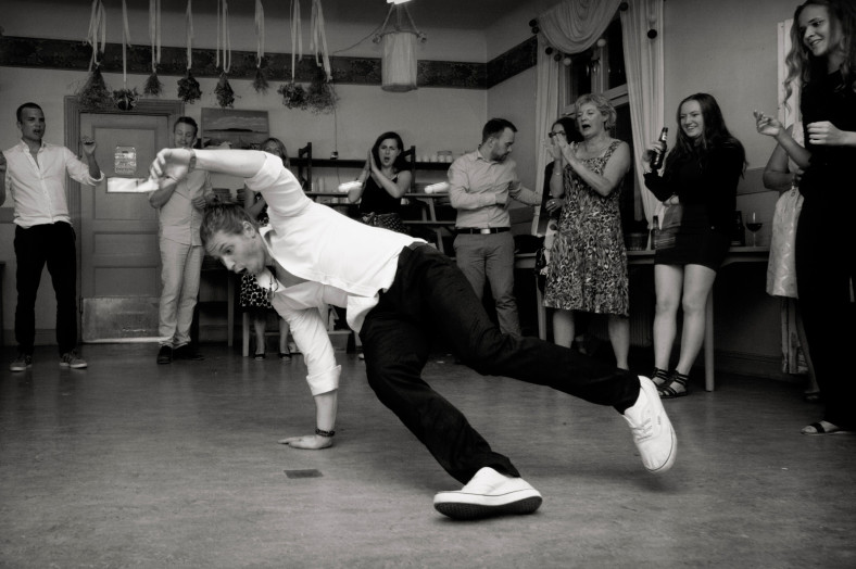 white boy dancing