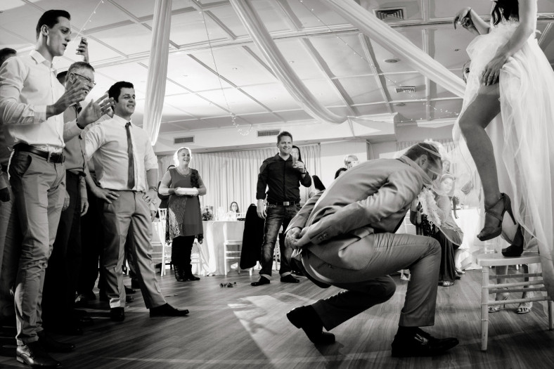 groom and garter