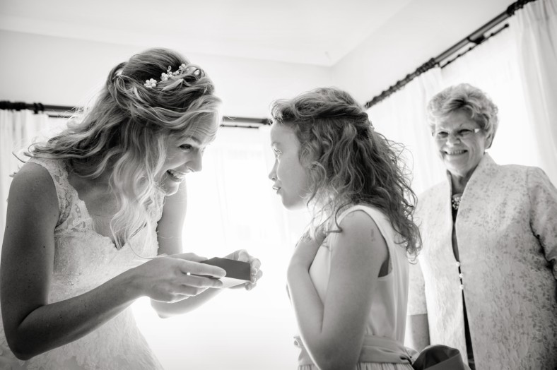 bride with gift for daughter