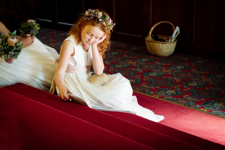 bored flower girl