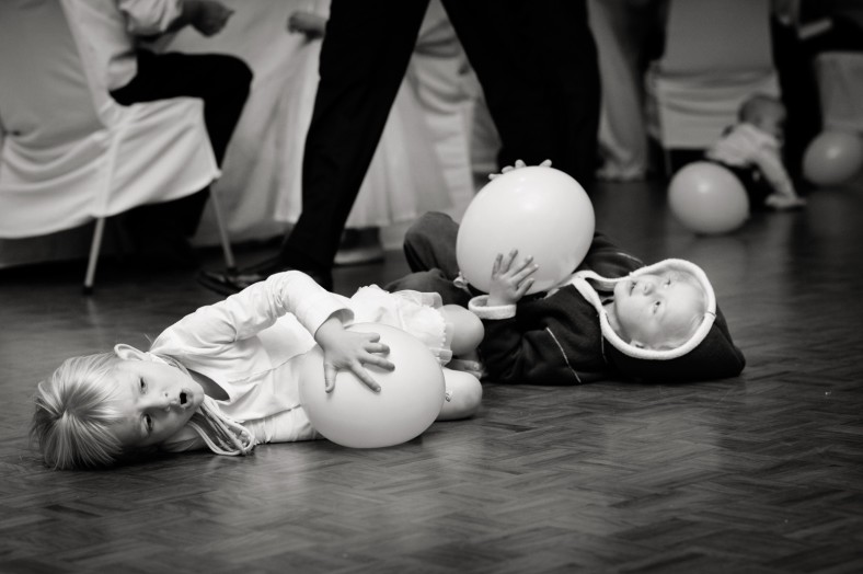 kids with balloons